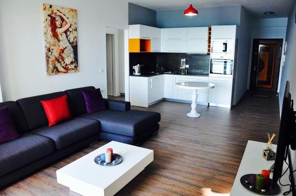 Rock Apartments Sarandë Exteriör bild